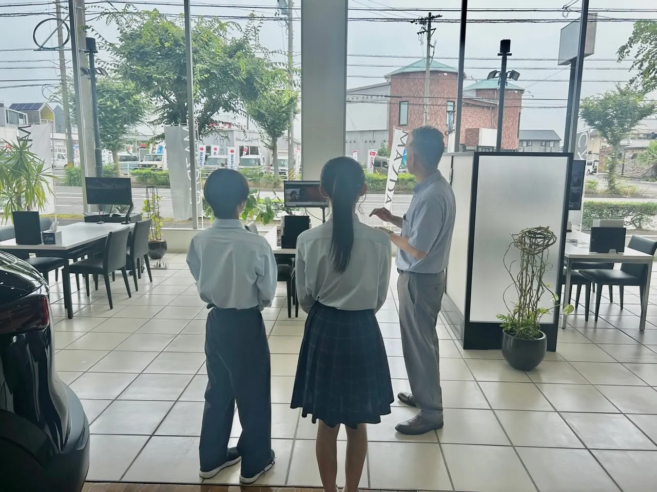 🌼インターンシップで 稲生高校から4名の生徒さん が来てくれ...