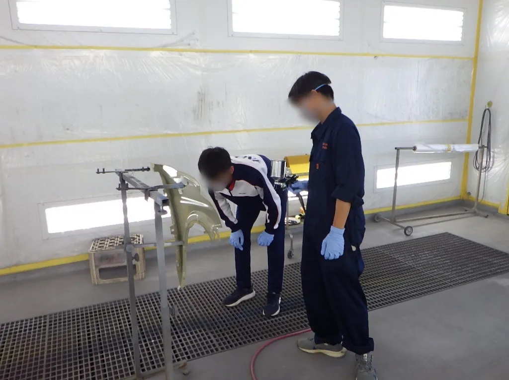 🌼インターンシップで 稲生高校から4名の生徒さん が来てくれ...